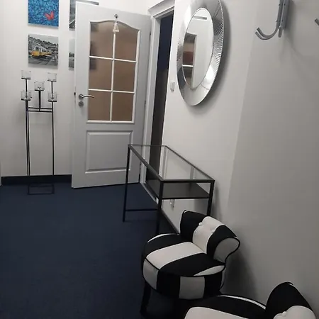 Apartman Vintage A2 V Chomutove Διαμέρισμα *