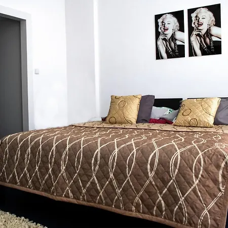 Apartman Vintage A2 V Chomutove *